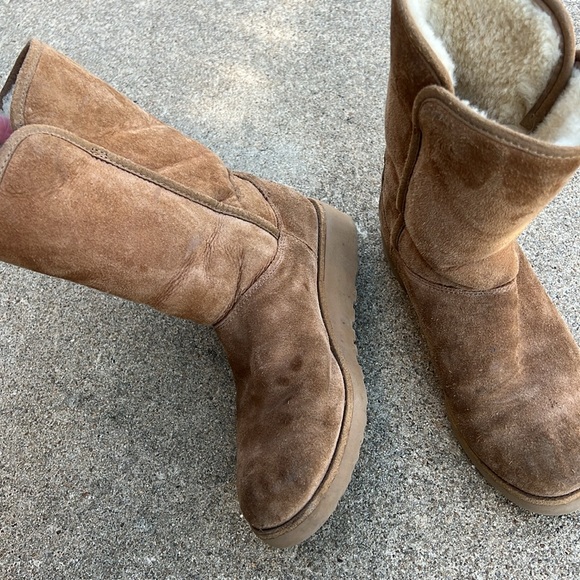 Ugg Boots - Picture 5 of 6